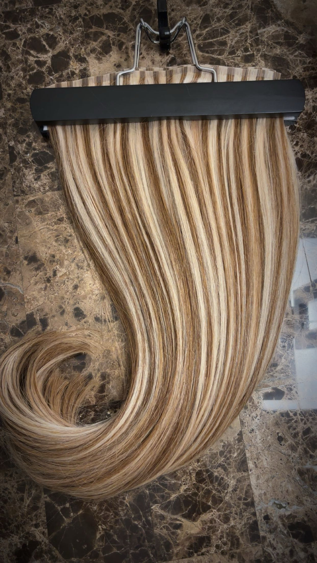 18" Marble Blonde Blend